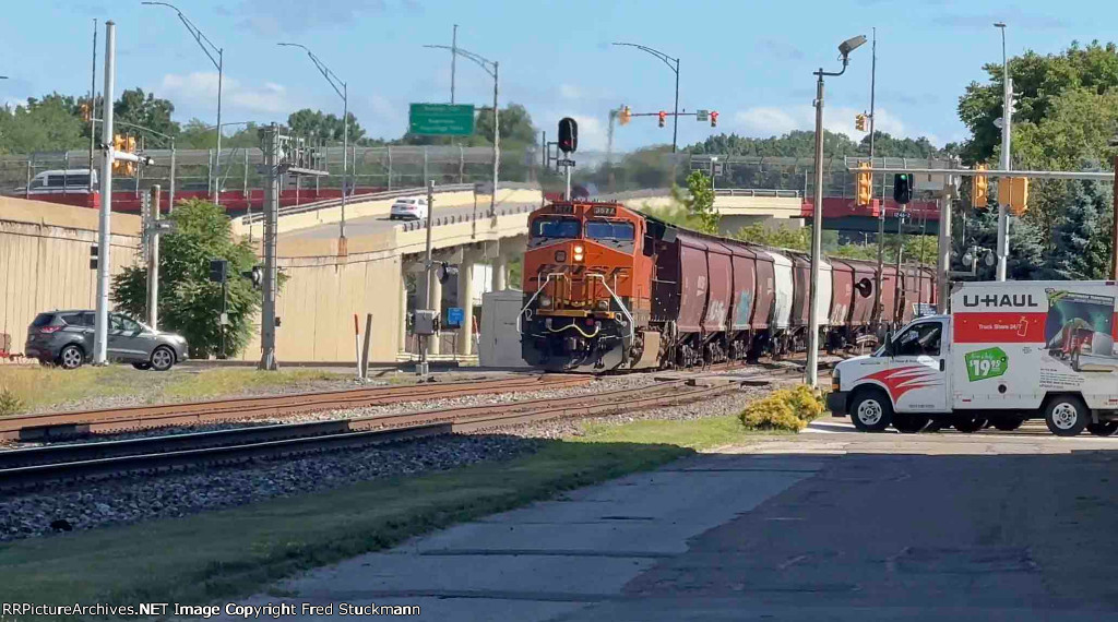 BNSF 3677 is clearing Broad Blvd.